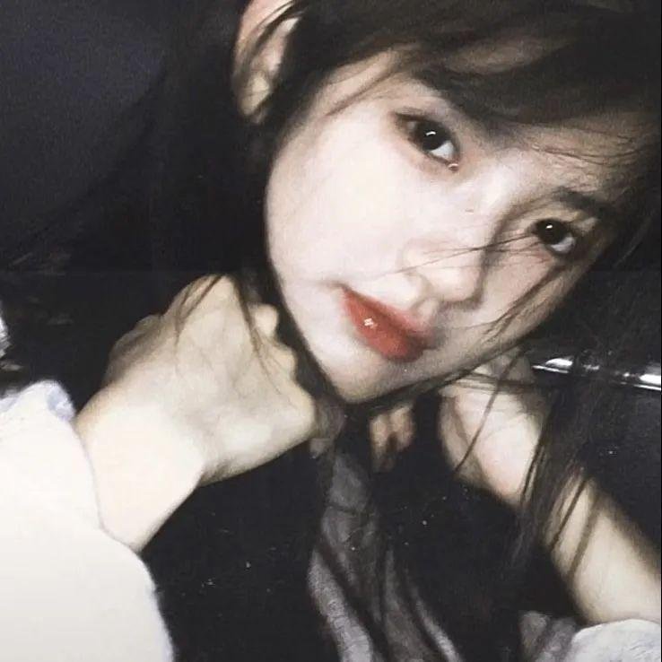 女孩罗塞玛莉 海报